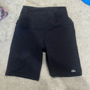 Alo black biker shorts size Medium